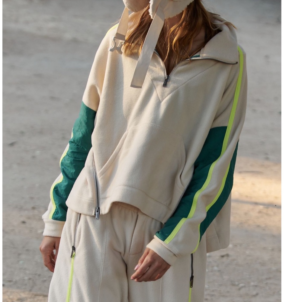 FP MOVEMENT ARENA PULLOVER FLEECE - Size M